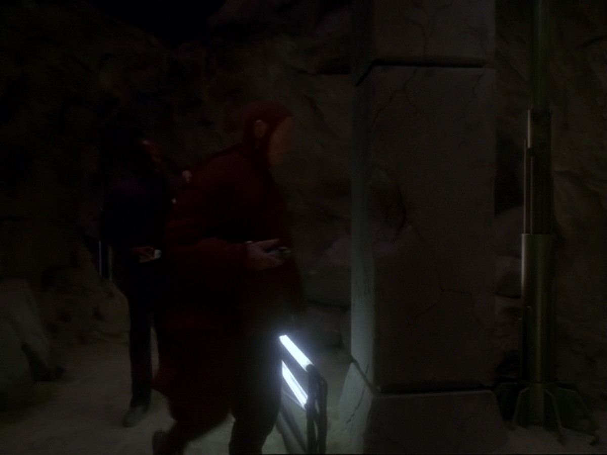 extant_StarTrek_DS9_6x21-TheReckoning_0317.jpg