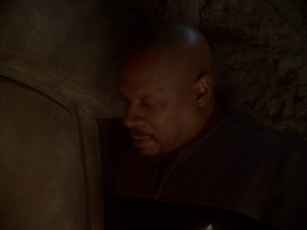 extant_StarTrek_DS9_6x21-TheReckoning_0333.jpg