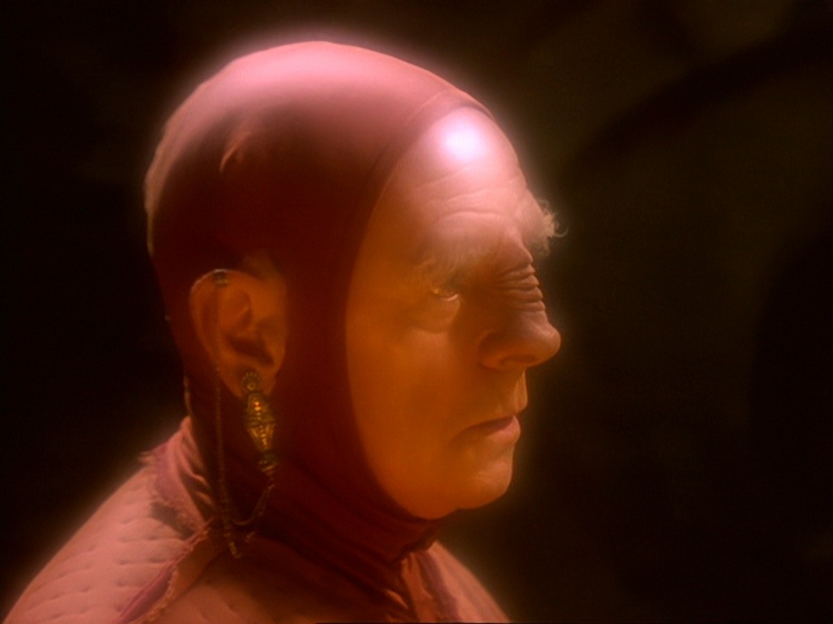 extant_StarTrek_DS9_6x21-TheReckoning_0451.jpg