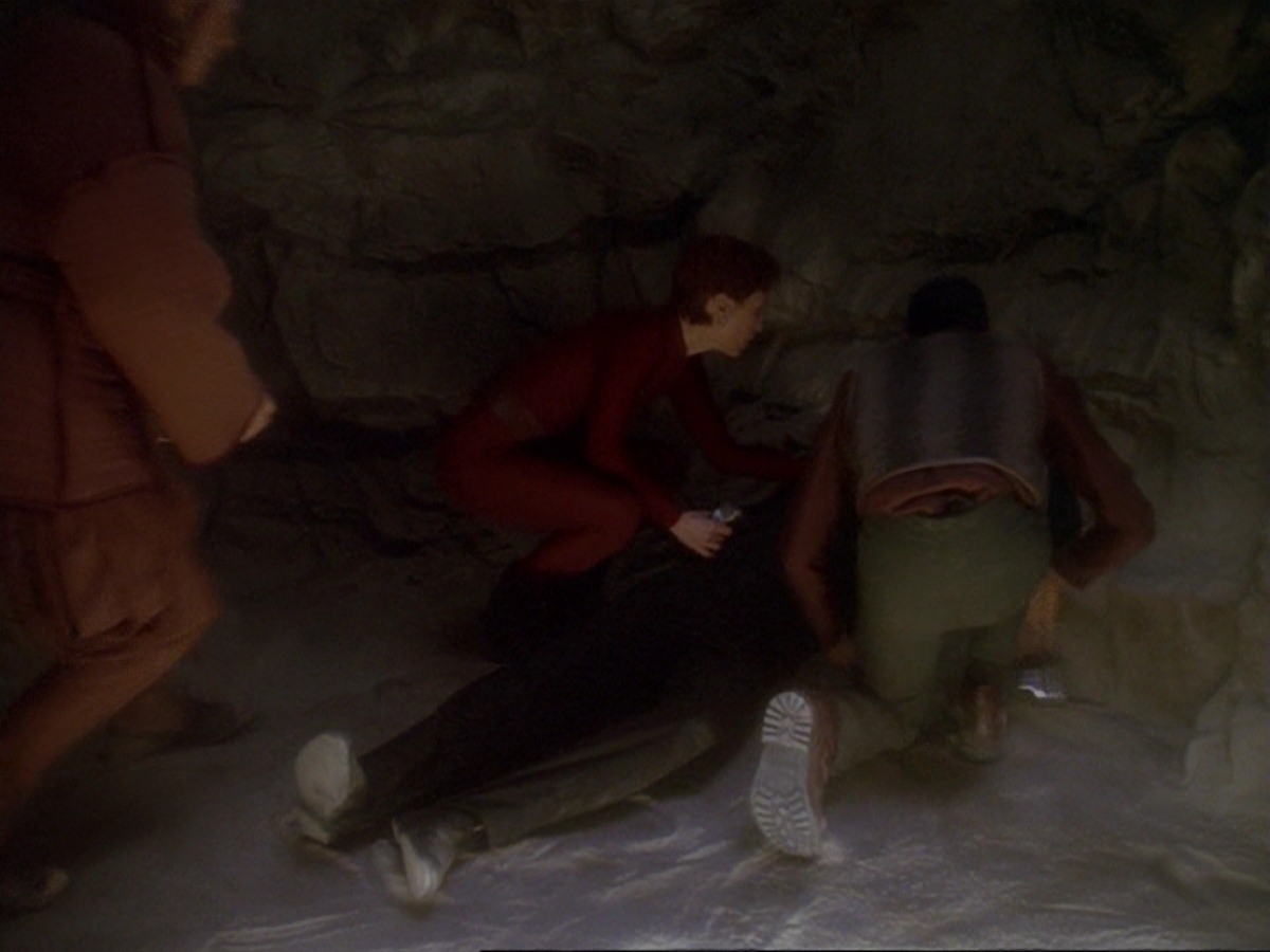 extant_StarTrek_DS9_6x21-TheReckoning_0475.jpg