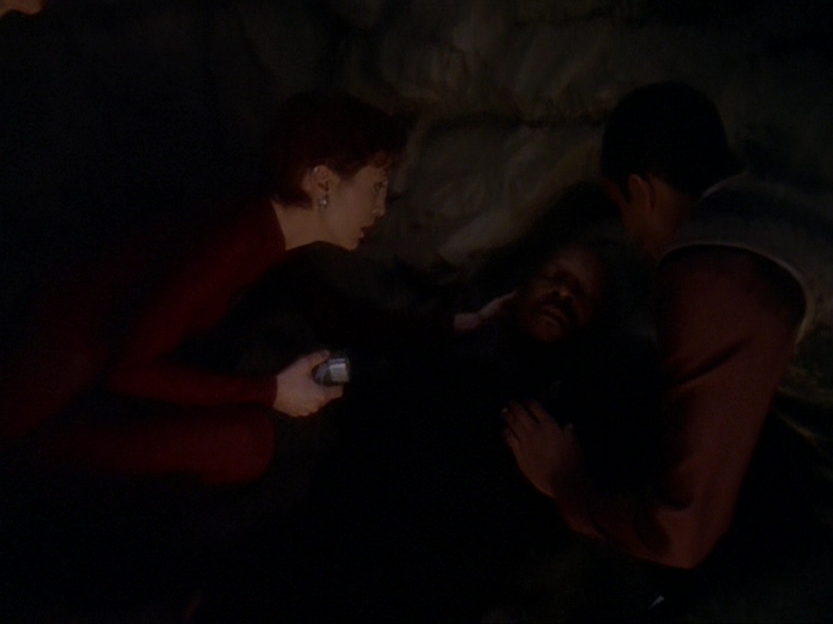 extant_StarTrek_DS9_6x21-TheReckoning_0657.jpg
