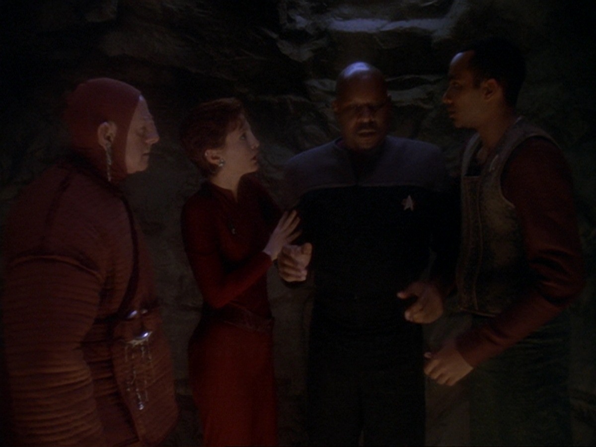 extant_StarTrek_DS9_6x21-TheReckoning_0675.jpg