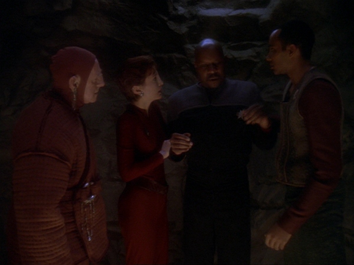 extant_StarTrek_DS9_6x21-TheReckoning_0683.jpg