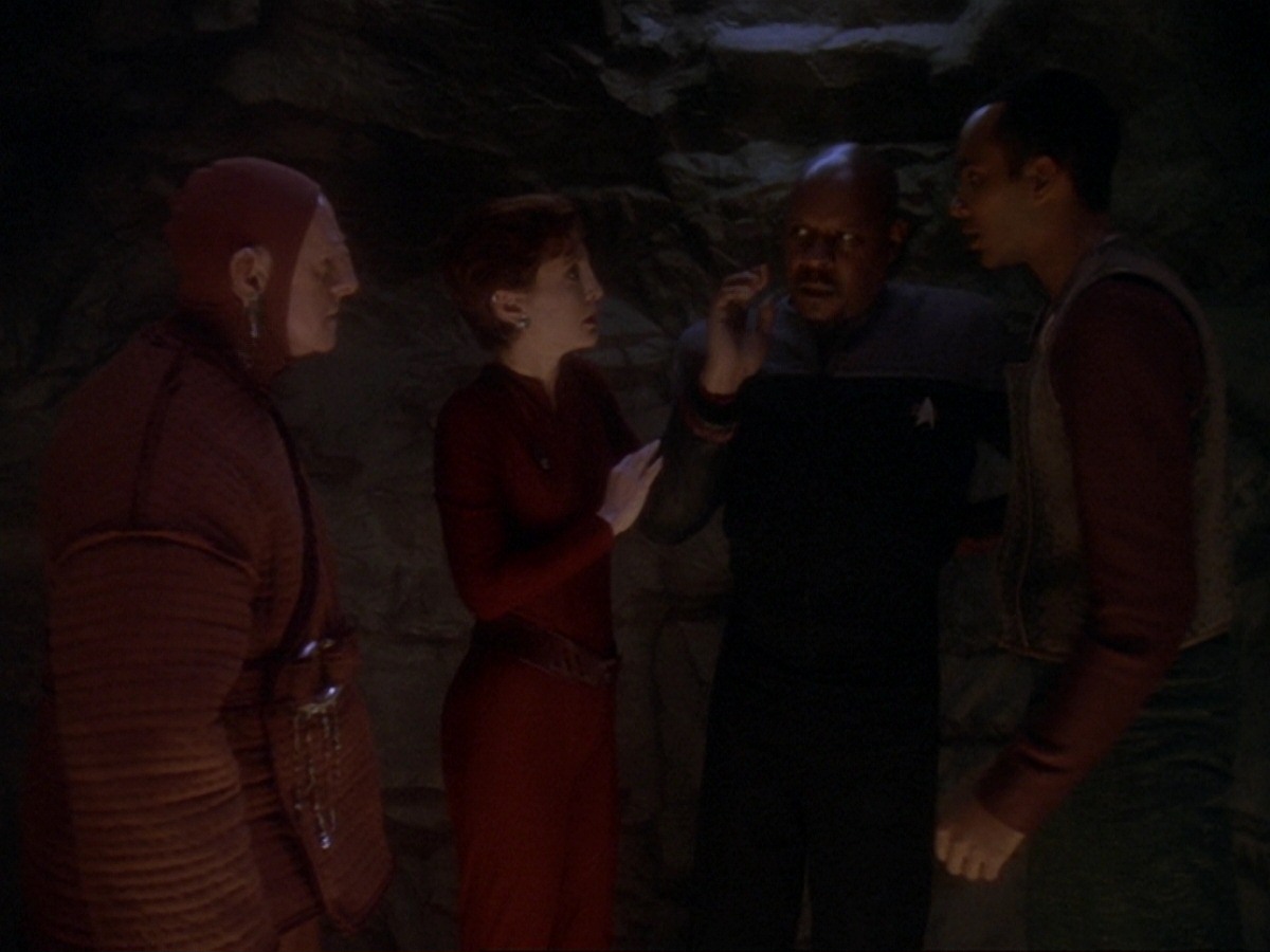 extant_StarTrek_DS9_6x21-TheReckoning_0689.jpg
