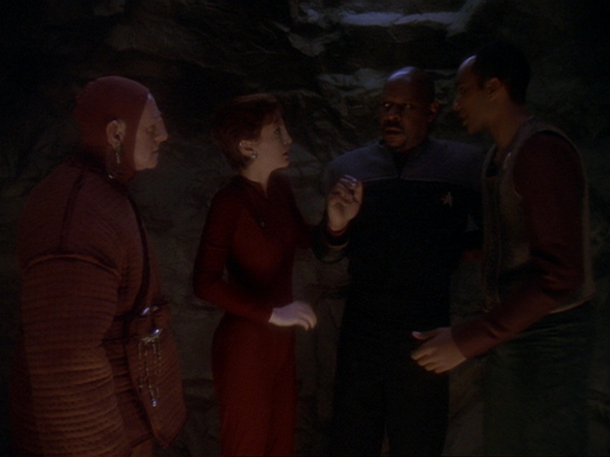 extant_StarTrek_DS9_6x21-TheReckoning_0690.jpg