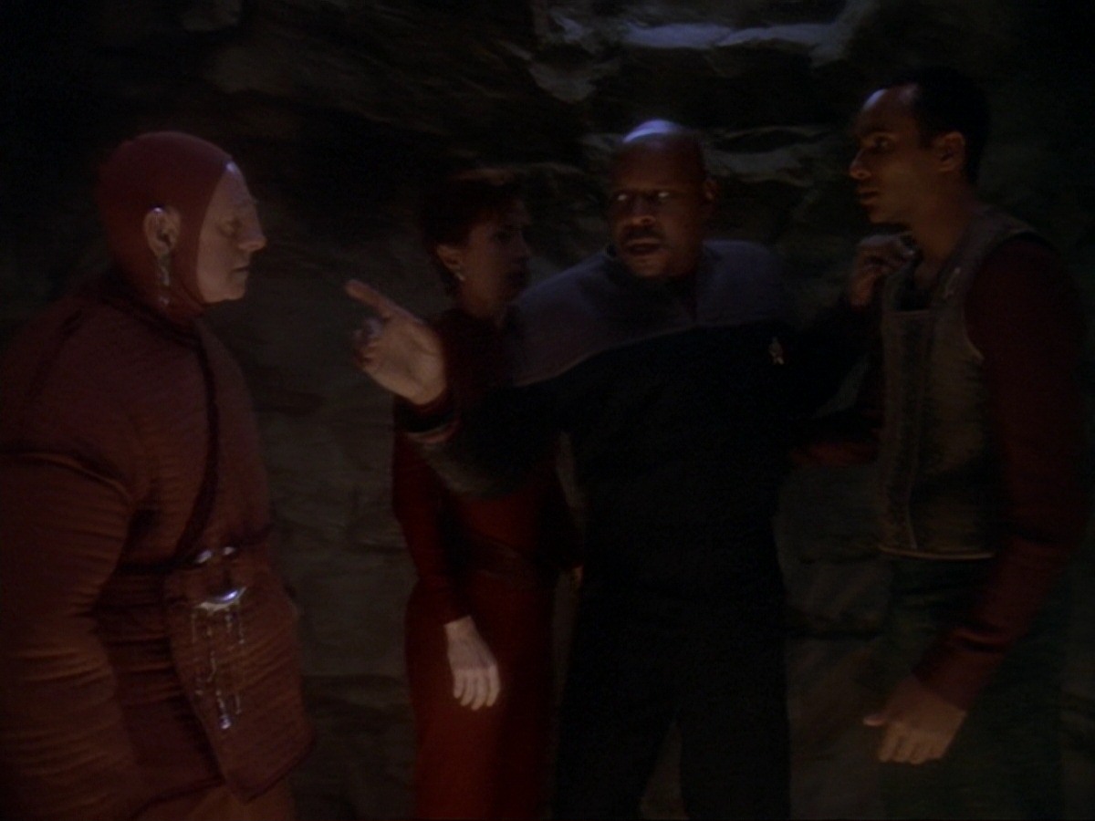extant_StarTrek_DS9_6x21-TheReckoning_0695.jpg