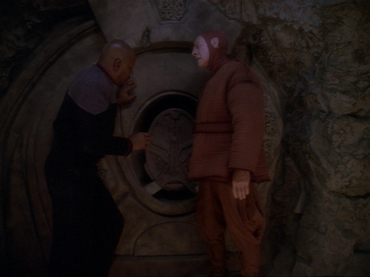 extant_StarTrek_DS9_6x21-TheReckoning_0706.jpg