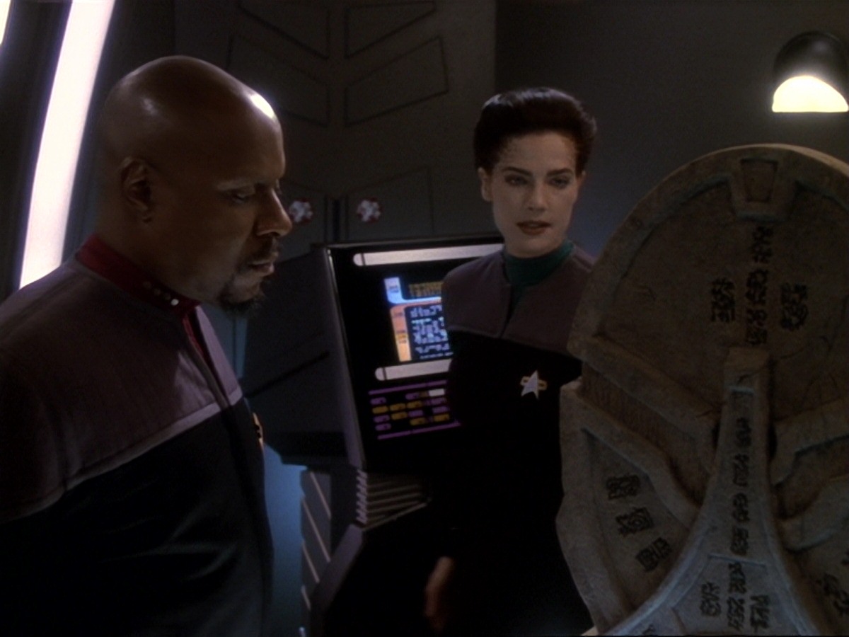 extant_StarTrek_DS9_6x21-TheReckoning_0742.jpg