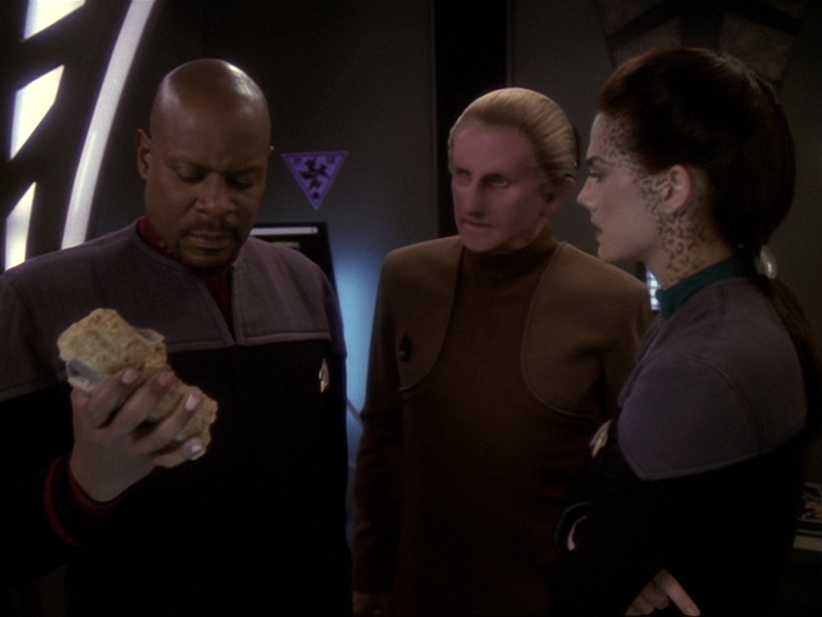 extant_StarTrek_DS9_6x21-TheReckoning_2307.jpg