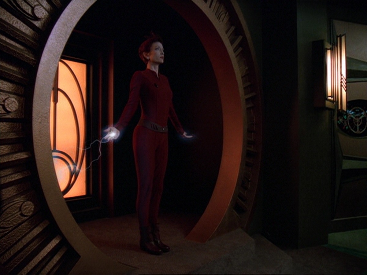 extant_StarTrek_DS9_6x21-TheReckoning_2488.jpg