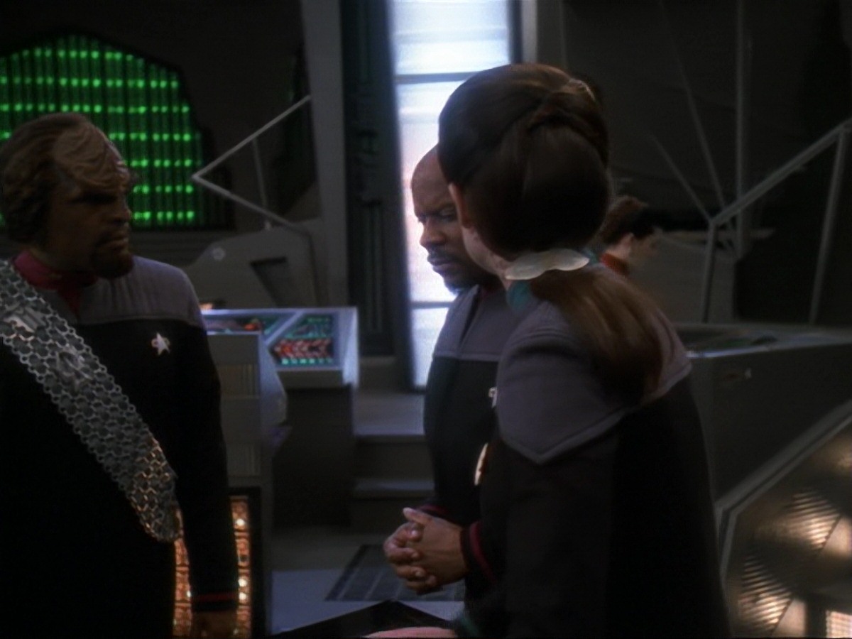 extant_StarTrek_DS9_6x21-TheReckoning_2710.jpg