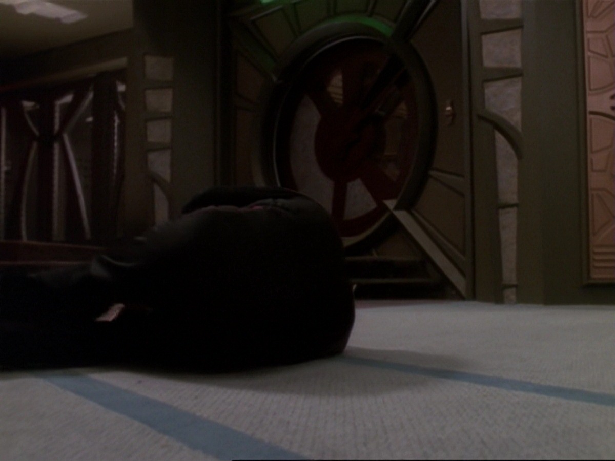 extant_StarTrek_DS9_6x21-TheReckoning_3132.jpg
