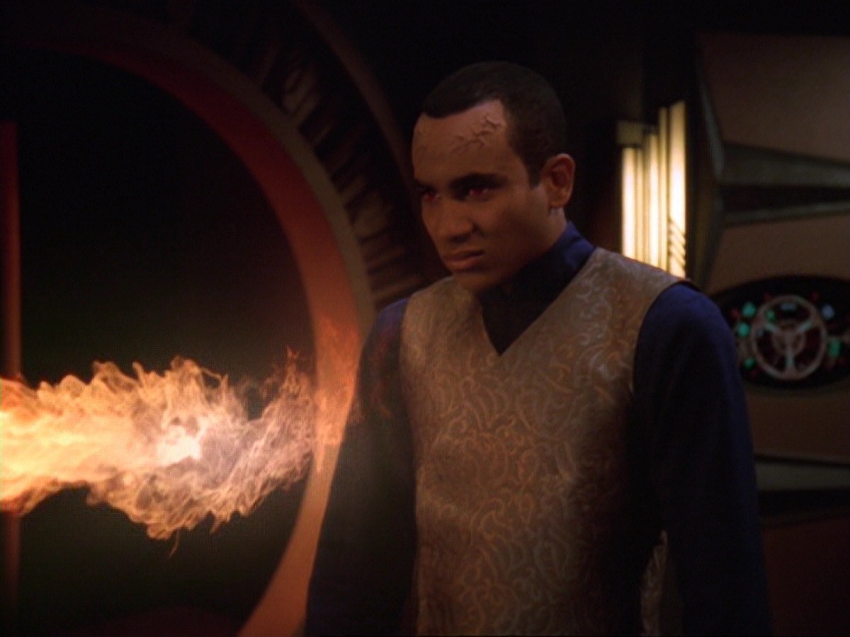 extant_StarTrek_DS9_6x21-TheReckoning_3178.jpg