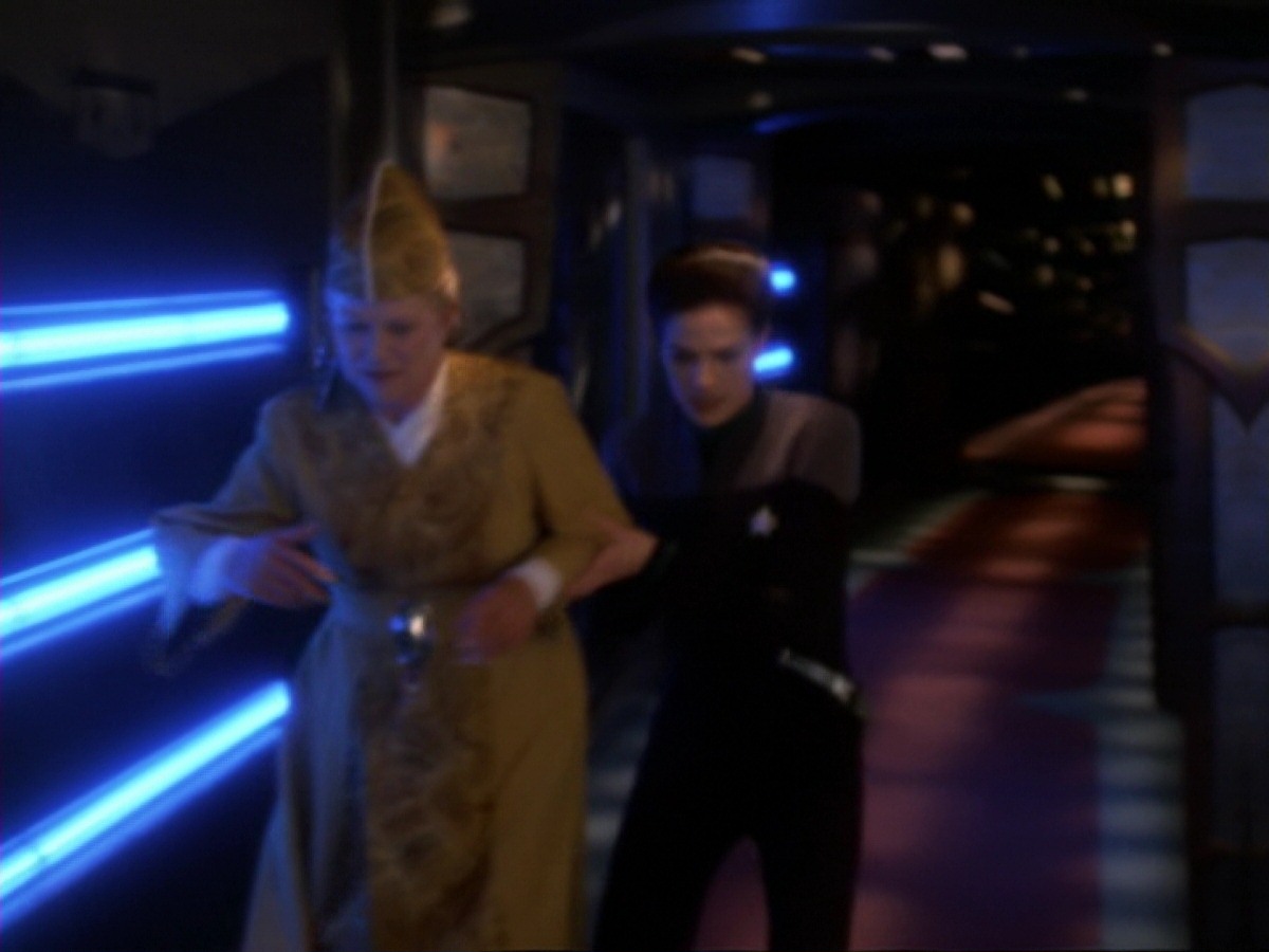 extant_StarTrek_DS9_6x21-TheReckoning_3279.jpg