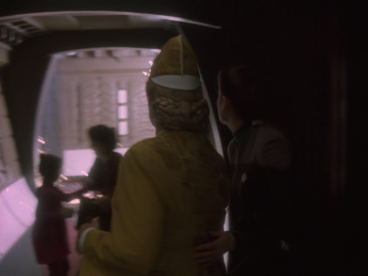 extant_StarTrek_DS9_6x21-TheReckoning_3291.jpg