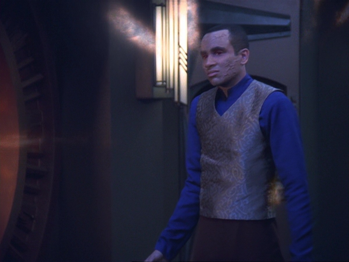extant_StarTrek_DS9_6x21-TheReckoning_3369.jpg