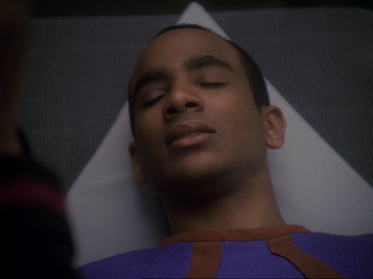 extant_StarTrek_DS9_6x21-TheReckoning_3522.jpg