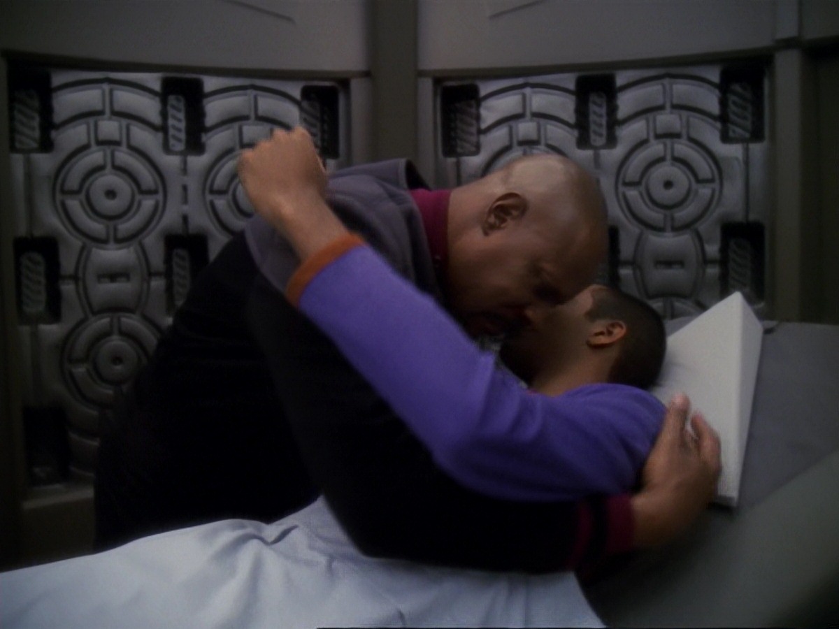 extant_StarTrek_DS9_6x21-TheReckoning_3544.jpg