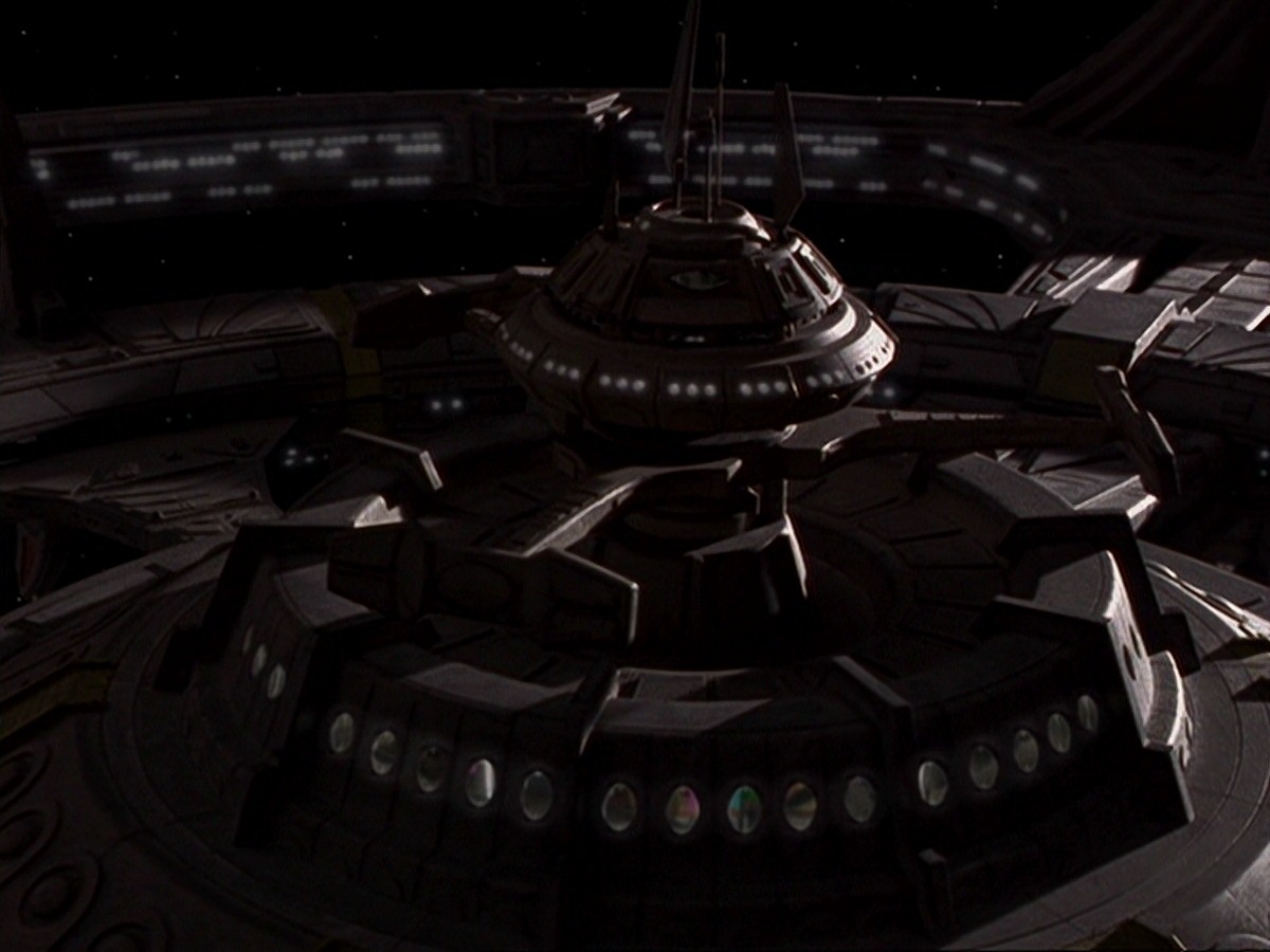extant_StarTrek_DS9_6x21-TheReckoning_3758.jpg