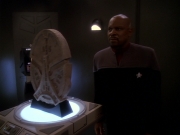 extant_StarTrek_DS9_6x21-TheReckoning_2159.jpg