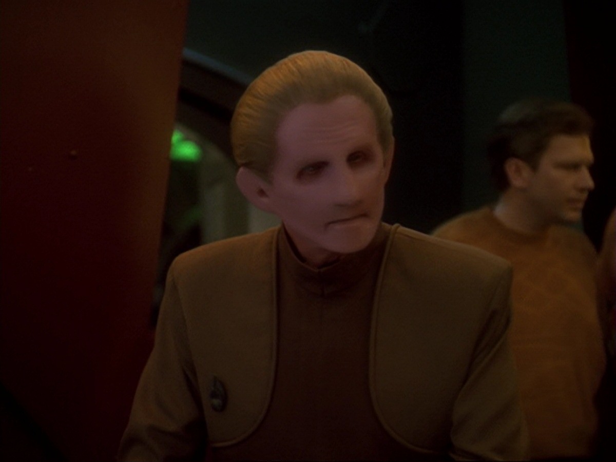 extant_StarTrek_DS9_6x22-Valiant_0034.jpg