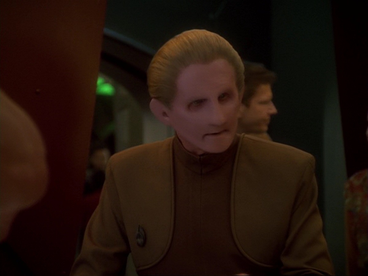 extant_StarTrek_DS9_6x22-Valiant_0037.jpg