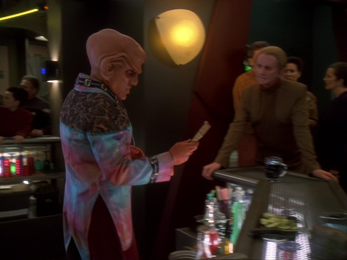 extant_StarTrek_DS9_6x22-Valiant_0133.jpg