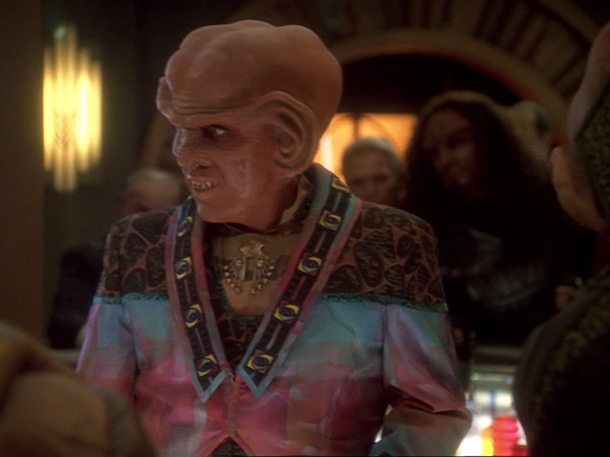 extant_StarTrek_DS9_6x22-Valiant_0139.jpg