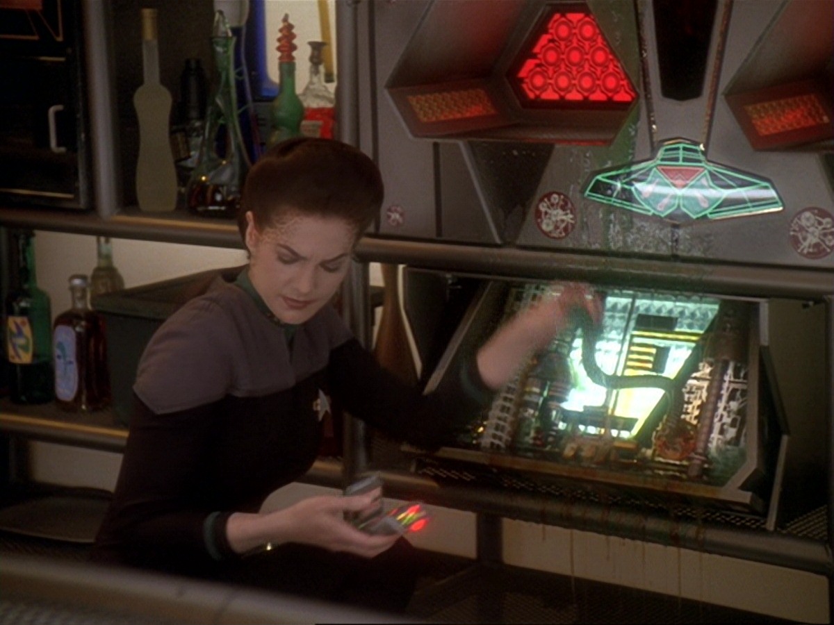 extant_StarTrek_DS9_6x22-Valiant_0155.jpg