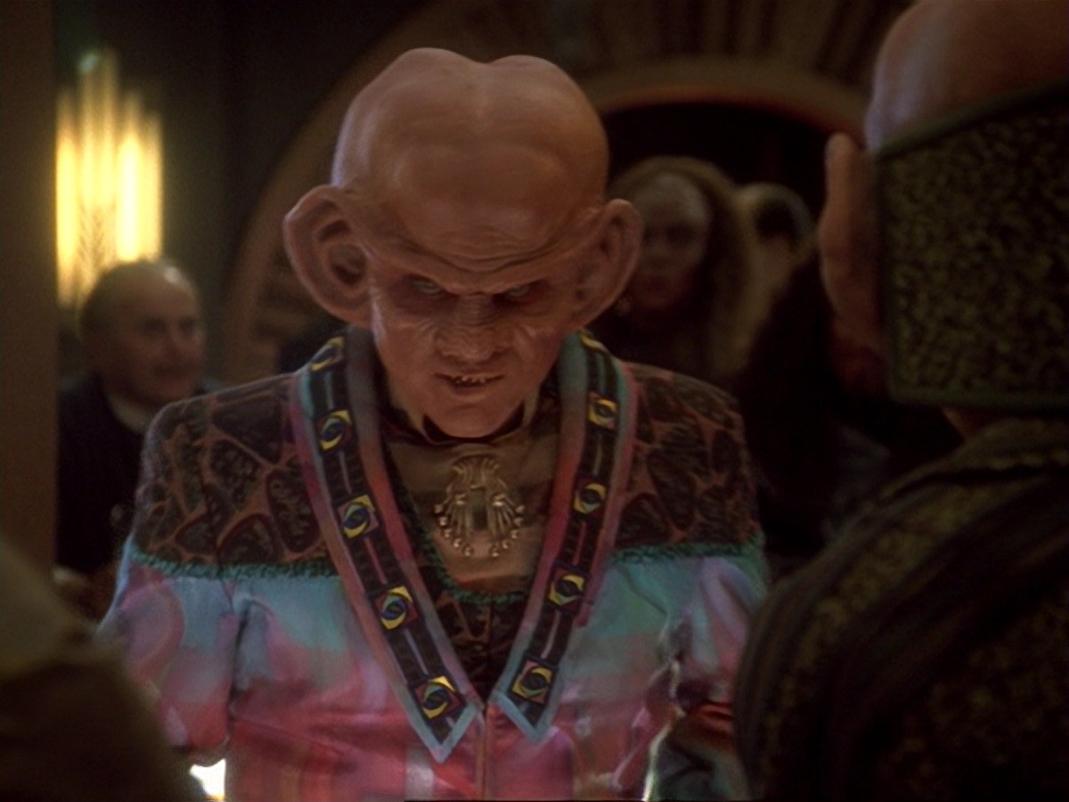 extant_StarTrek_DS9_6x22-Valiant_0172.jpg