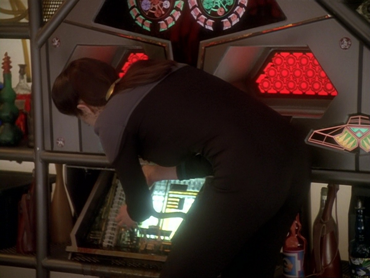 extant_StarTrek_DS9_6x22-Valiant_0218.jpg
