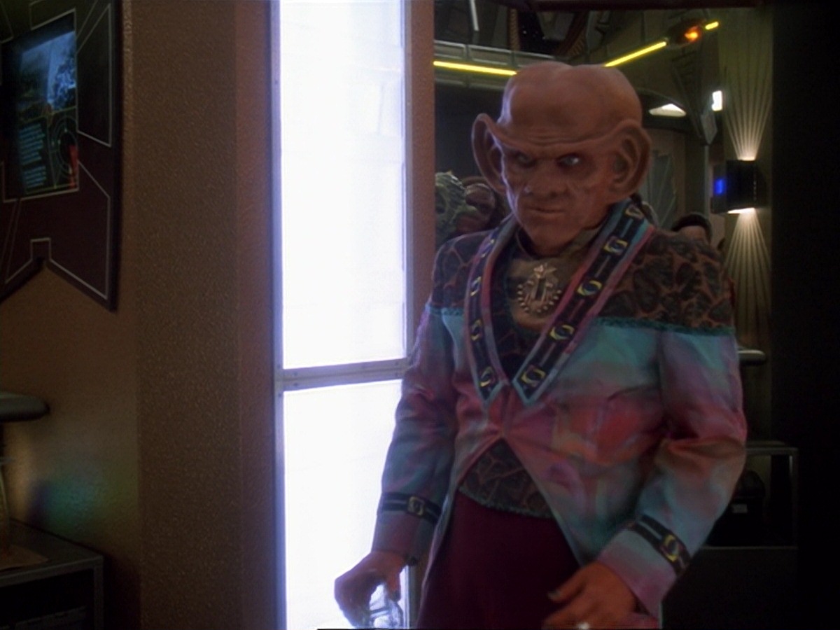 extant_StarTrek_DS9_6x22-Valiant_0222.jpg