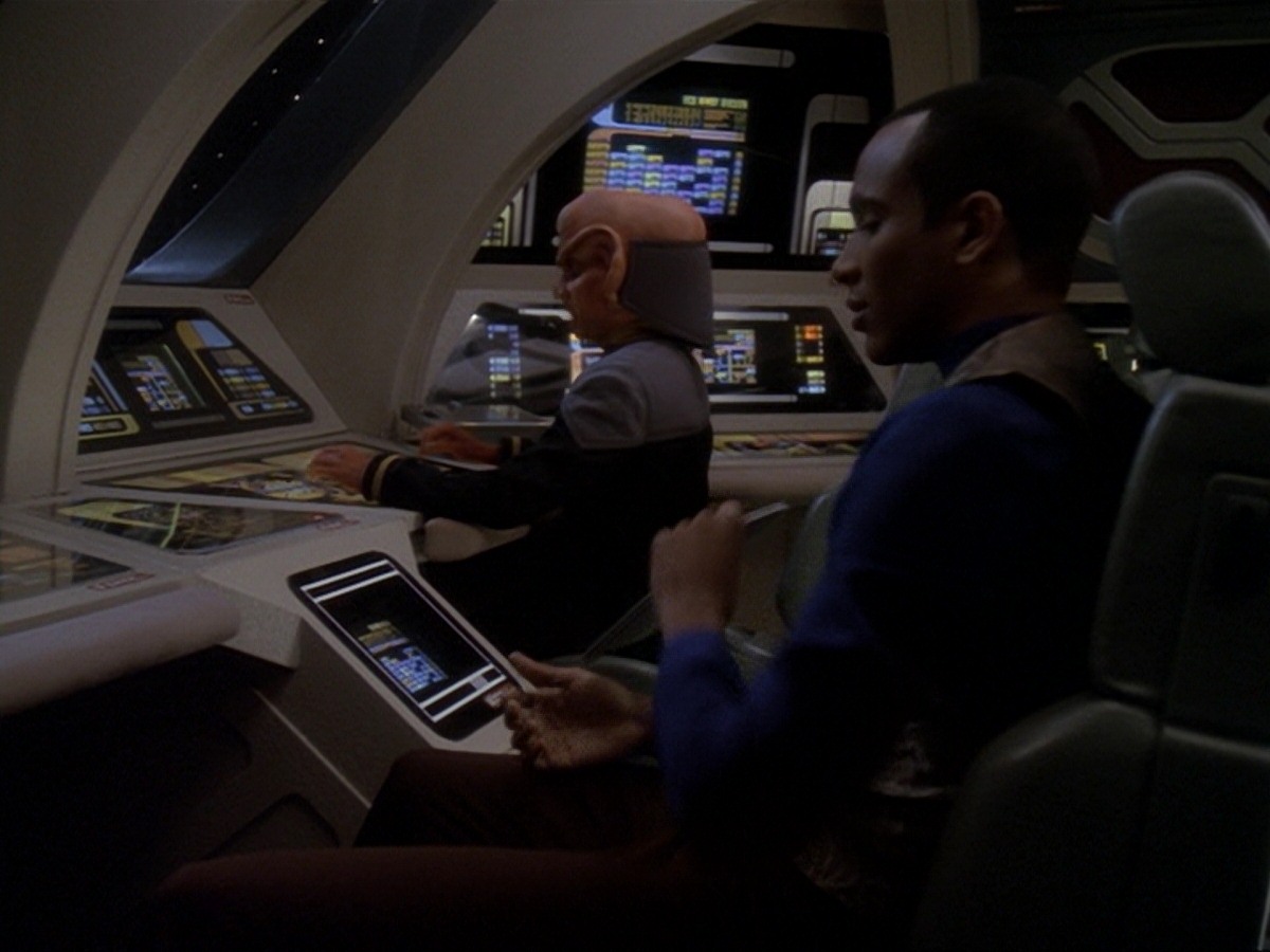 extant_StarTrek_DS9_6x22-Valiant_0382.jpg