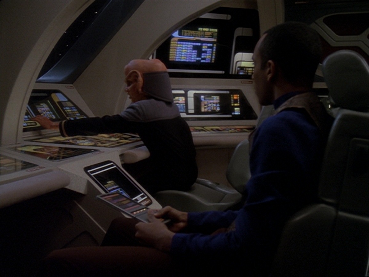 extant_StarTrek_DS9_6x22-Valiant_0389.jpg