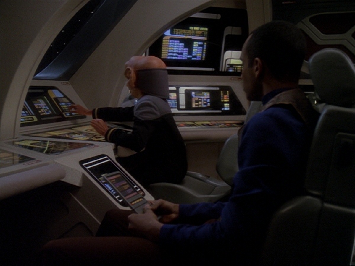 extant_StarTrek_DS9_6x22-Valiant_0392.jpg