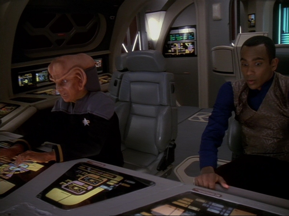 extant_StarTrek_DS9_6x22-Valiant_0419.jpg