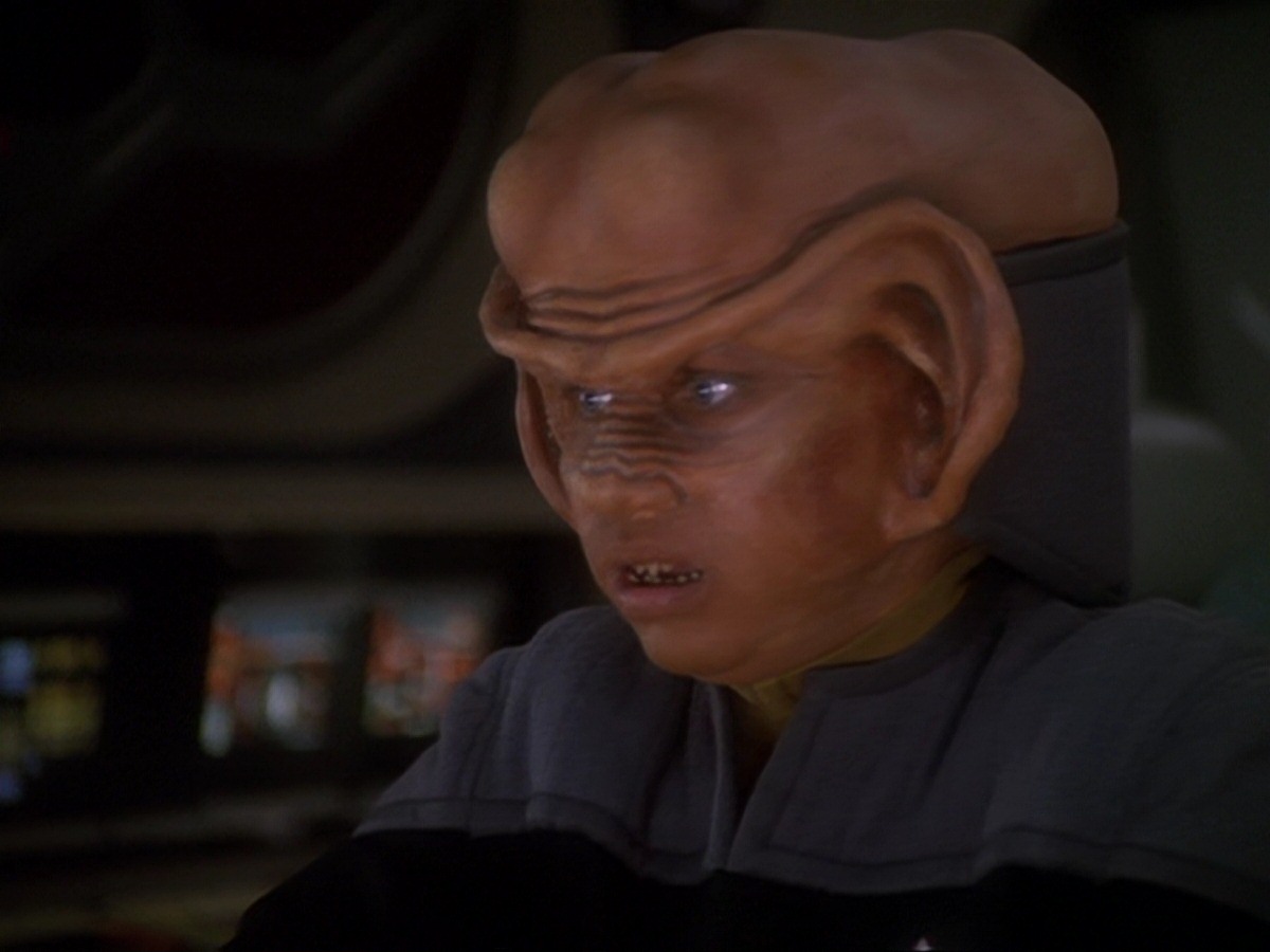 extant_StarTrek_DS9_6x22-Valiant_0450.jpg