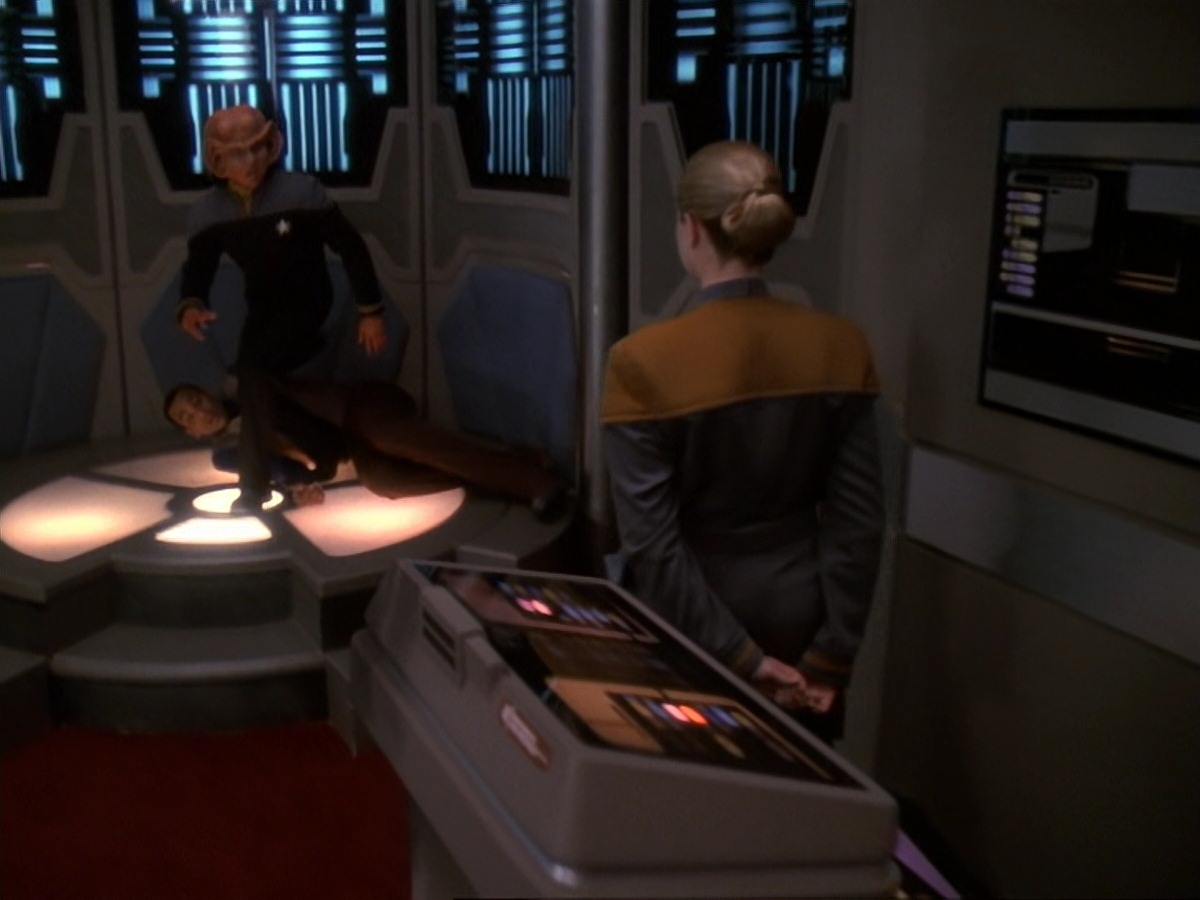 extant_StarTrek_DS9_6x22-Valiant_0812.jpg