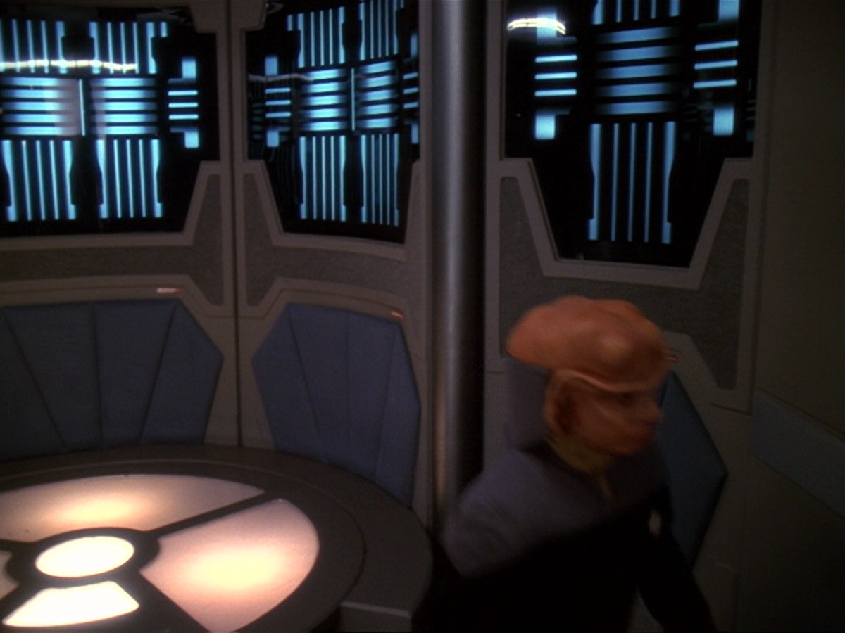 extant_StarTrek_DS9_6x22-Valiant_0840.jpg