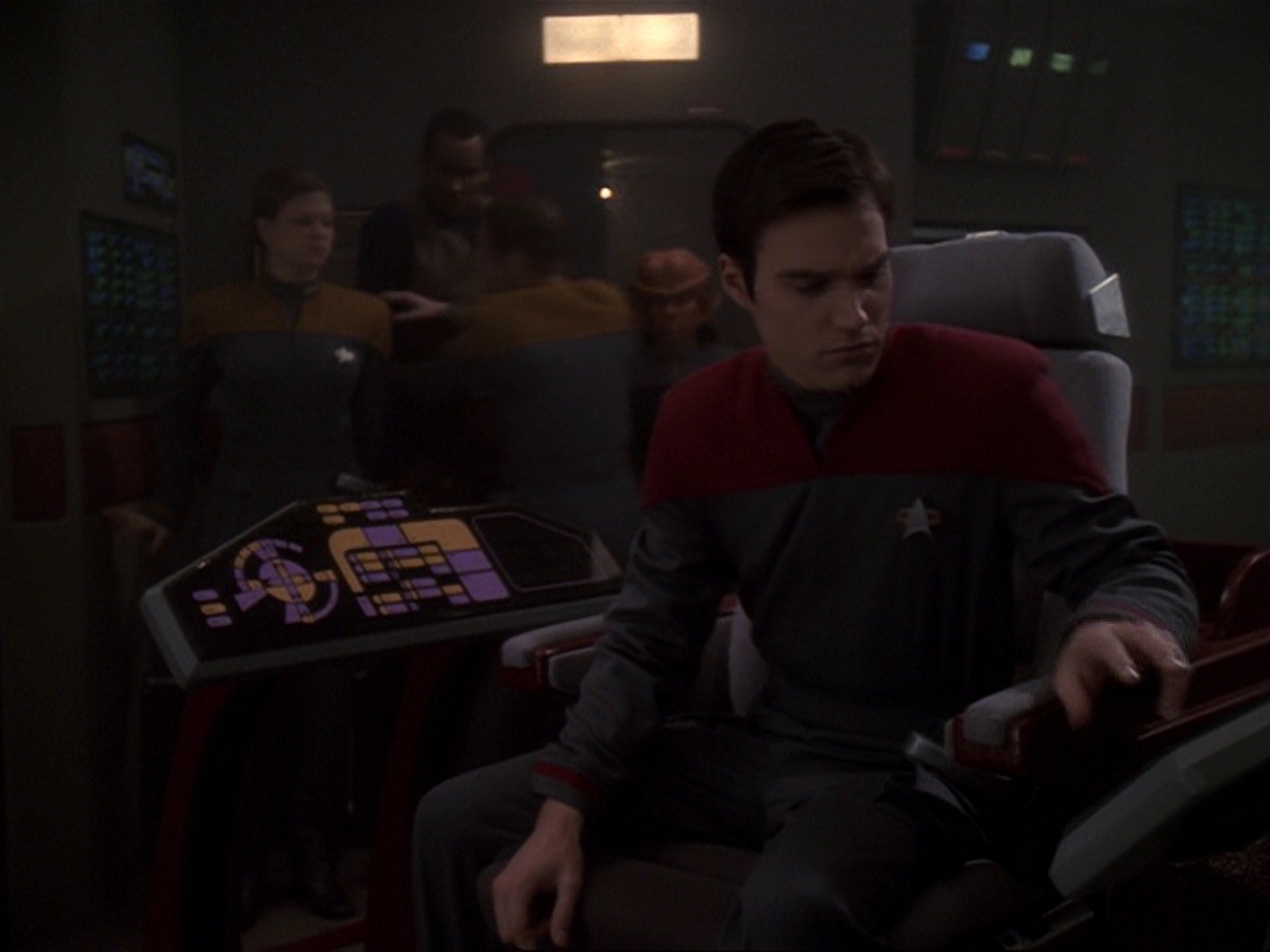 extant_StarTrek_DS9_6x22-Valiant_0870.jpg