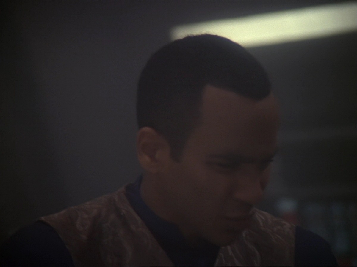 extant_StarTrek_DS9_6x22-Valiant_0883.jpg
