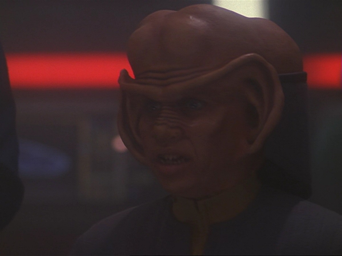 extant_StarTrek_DS9_6x22-Valiant_0887.jpg