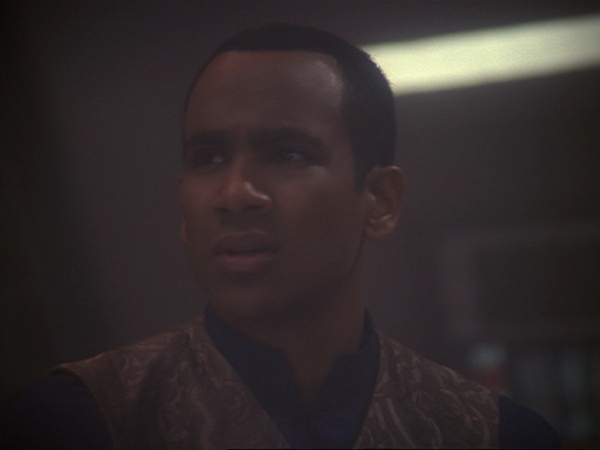 extant_StarTrek_DS9_6x22-Valiant_0902.jpg