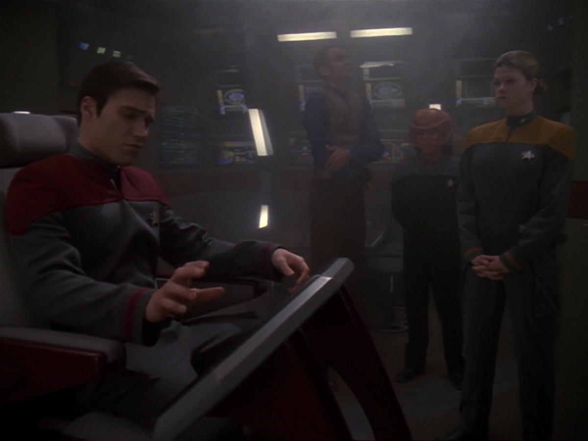 extant_StarTrek_DS9_6x22-Valiant_0942.jpg