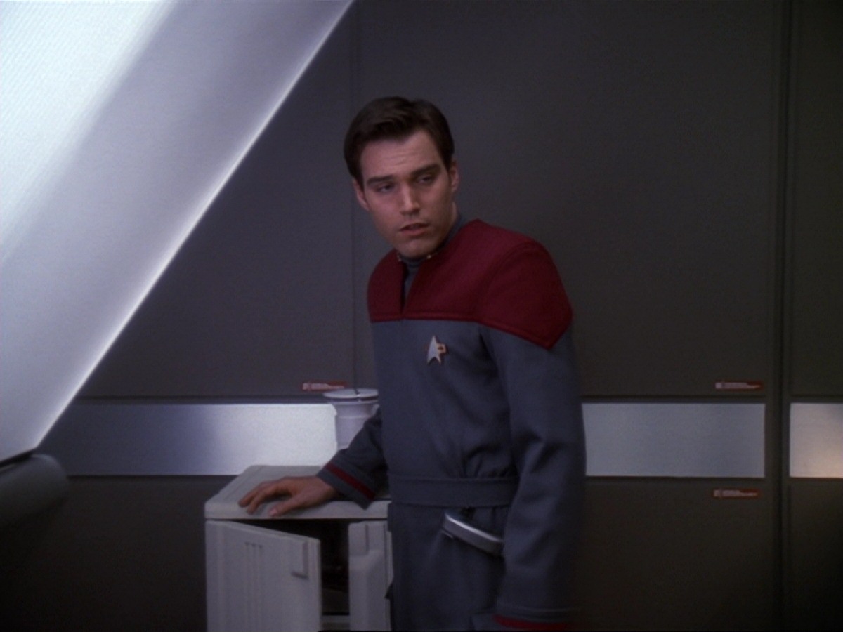 extant_StarTrek_DS9_6x22-Valiant_1774.jpg