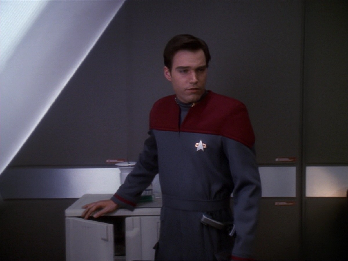 extant_StarTrek_DS9_6x22-Valiant_1778.jpg