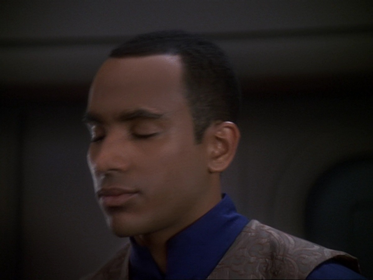 extant_StarTrek_DS9_6x22-Valiant_1990.jpg