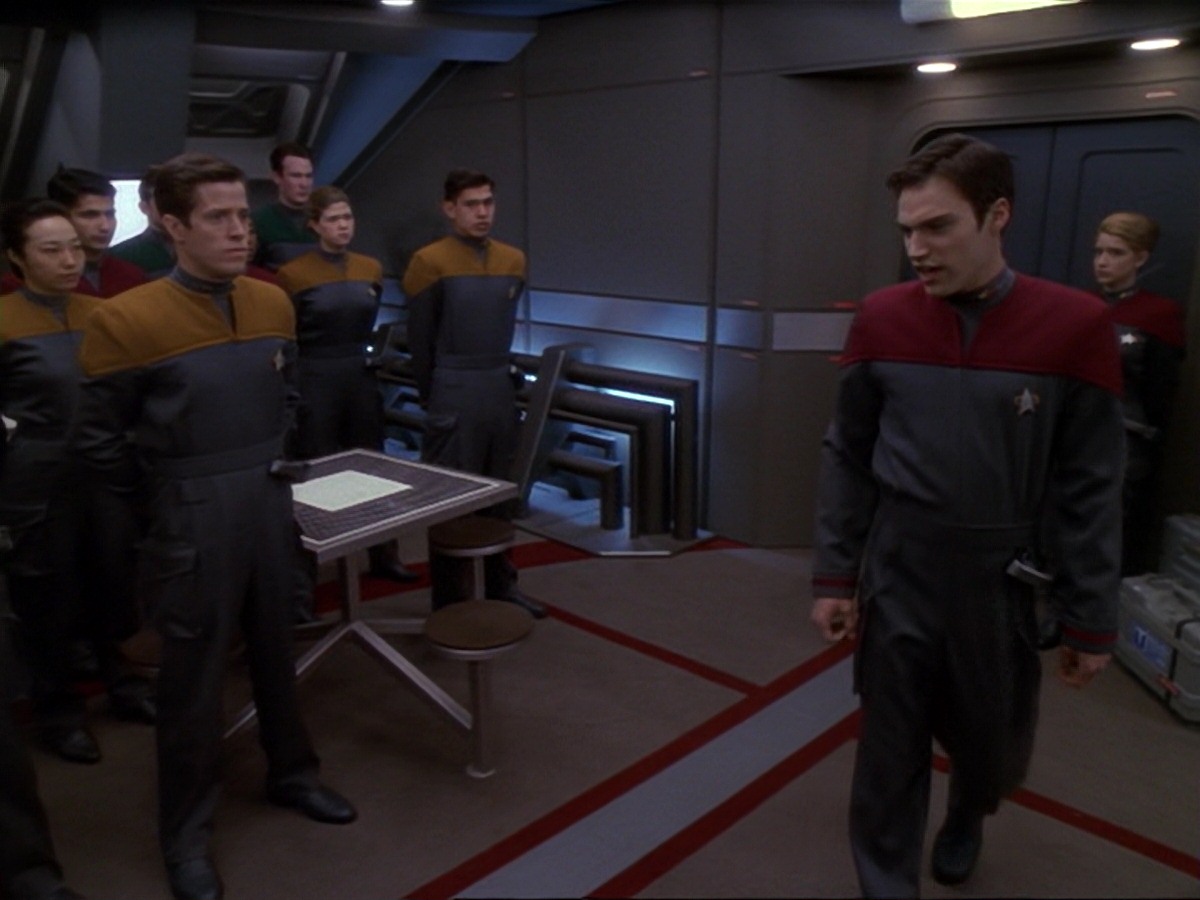 extant_StarTrek_DS9_6x22-Valiant_2303.jpg