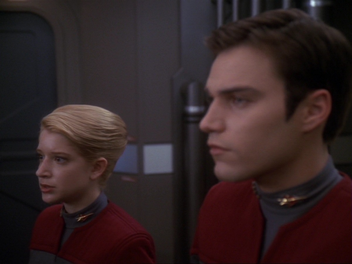 extant_StarTrek_DS9_6x22-Valiant_2471.jpg