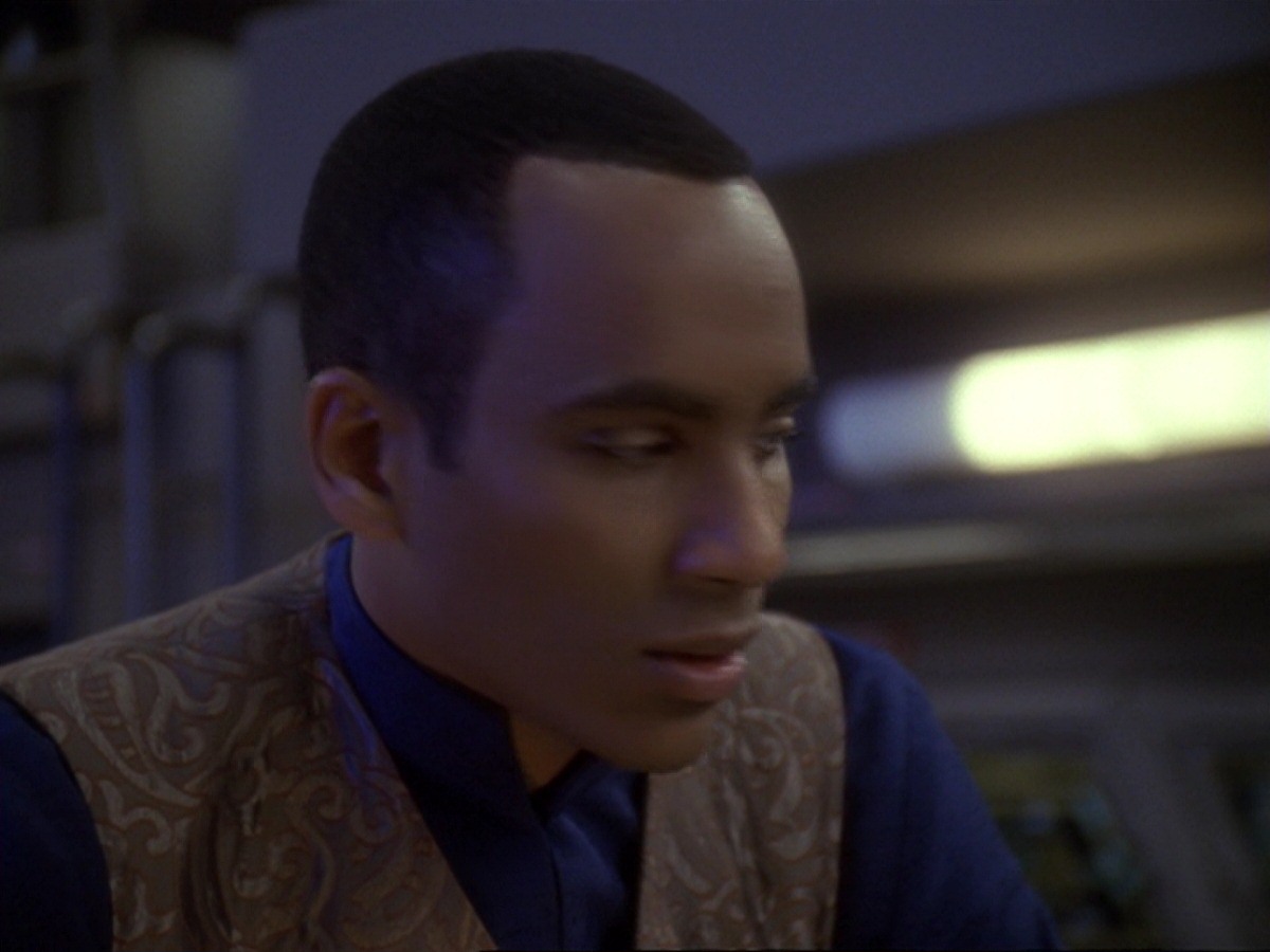 extant_StarTrek_DS9_6x22-Valiant_2641.jpg